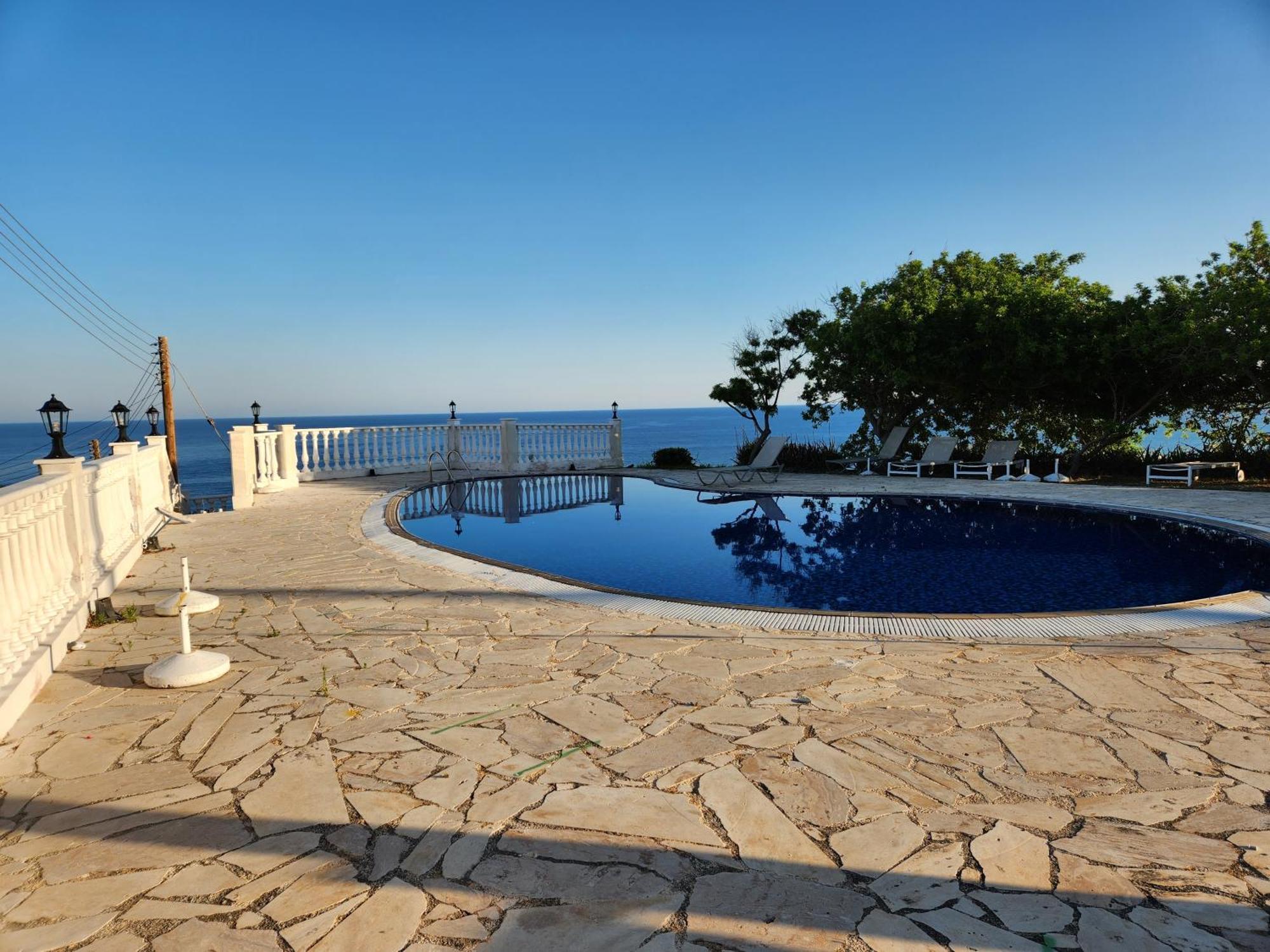 Serena Vacation Home Pomos Eksteriør billede