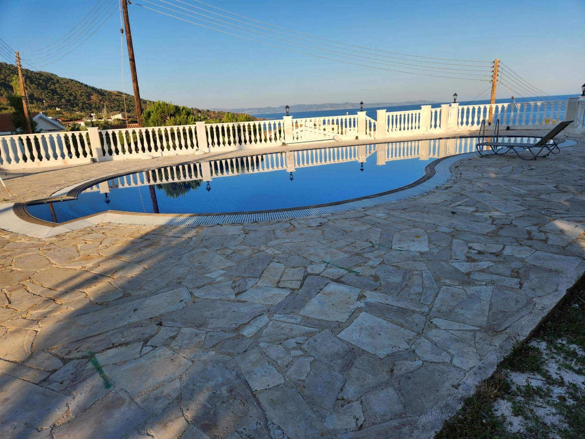 Serena Vacation Home Pomos Eksteriør billede