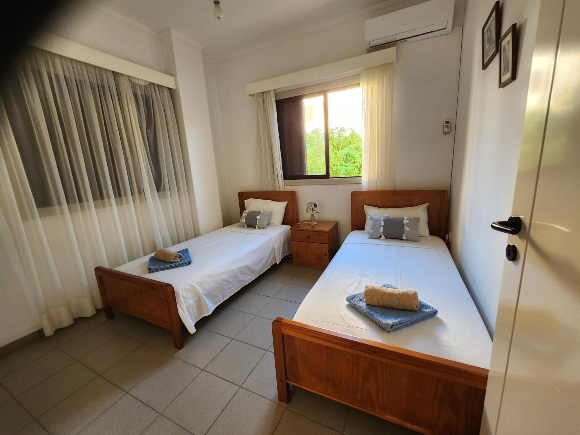 Serena Vacation Home Pomos Eksteriør billede