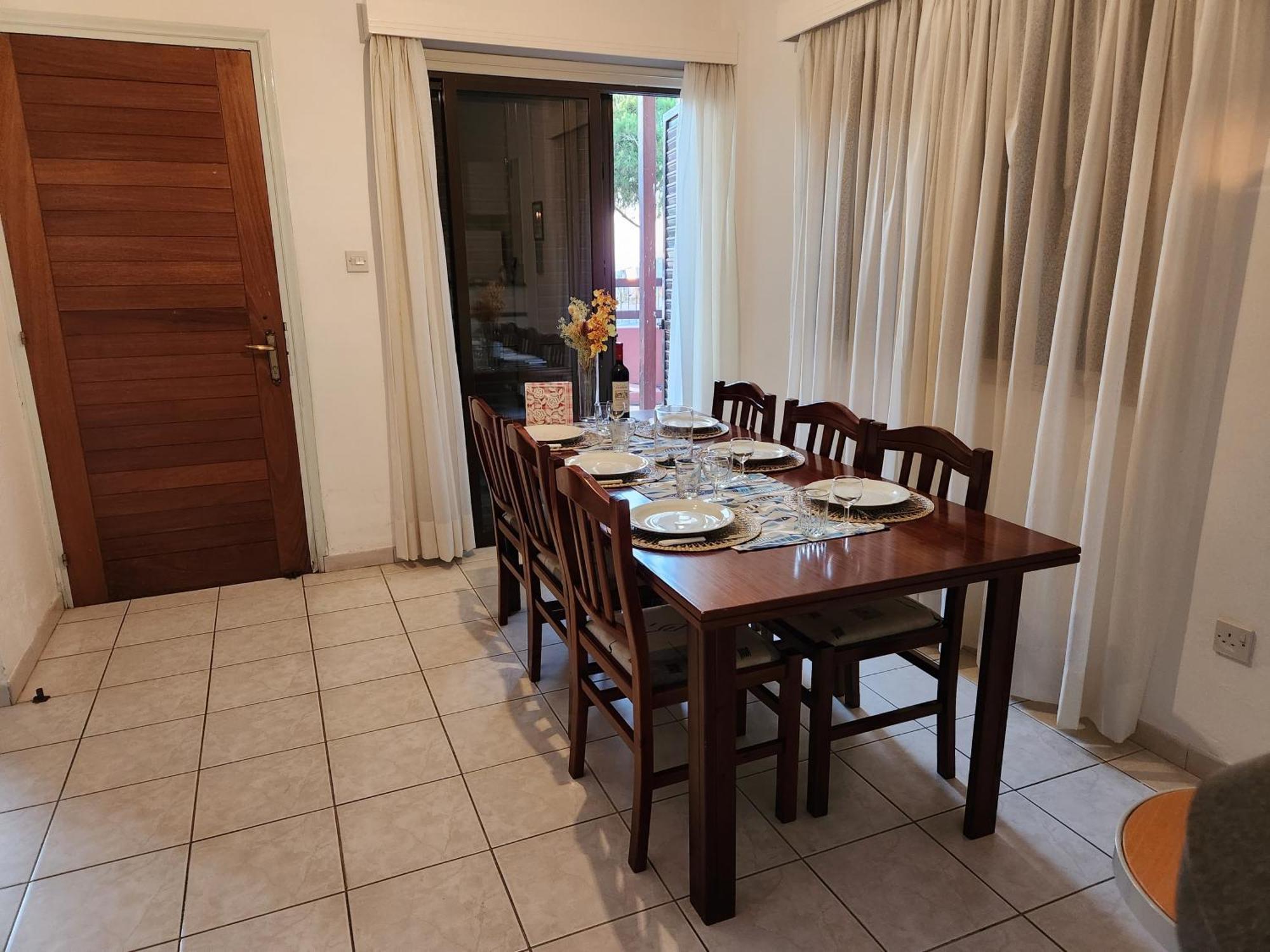 Serena Vacation Home Pomos Eksteriør billede