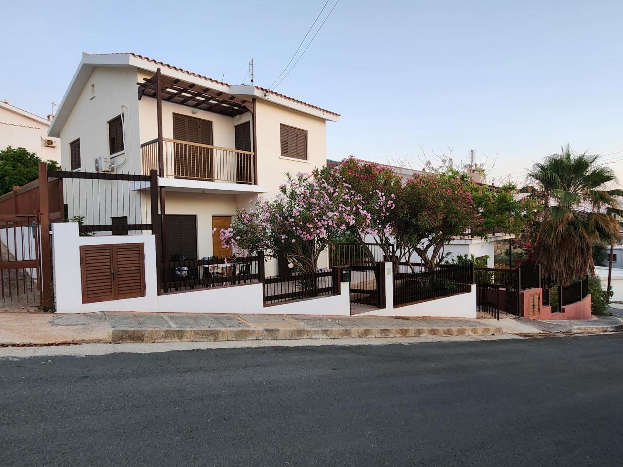 Serena Vacation Home Pomos Eksteriør billede